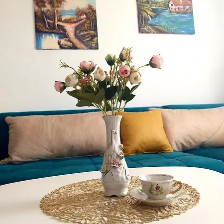 Magnolia Apartment